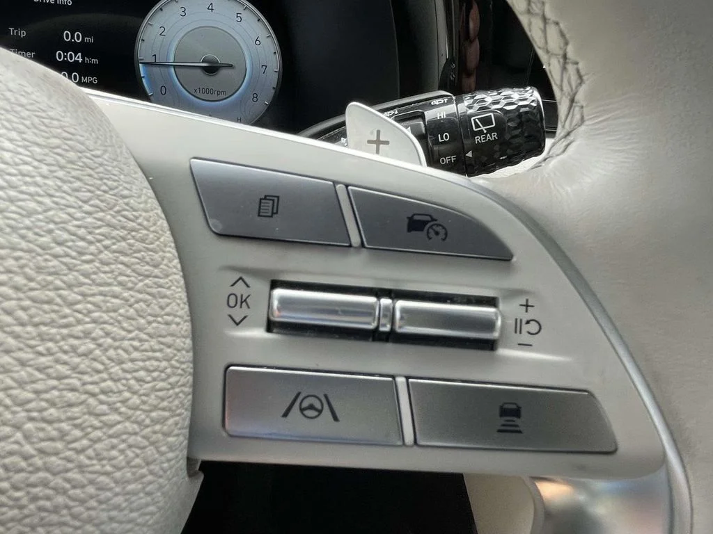 Used 2023 Hyper White Hyundai Limited image 23
