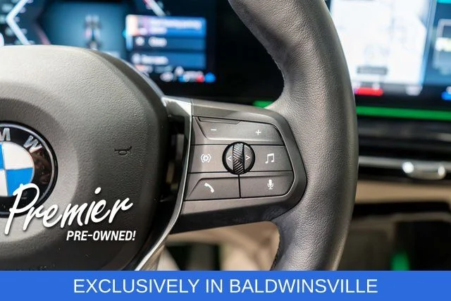 Used 2023 Green BMW xDrive28i image 33