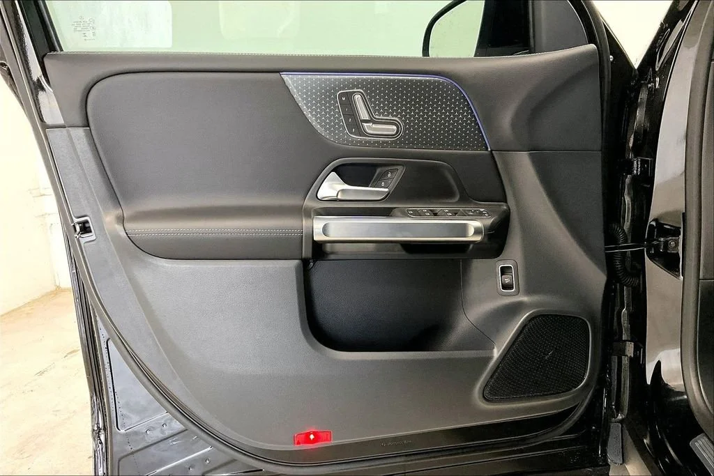 New 2026 Night Black Mercedes-Benz GLB 250 image 22
