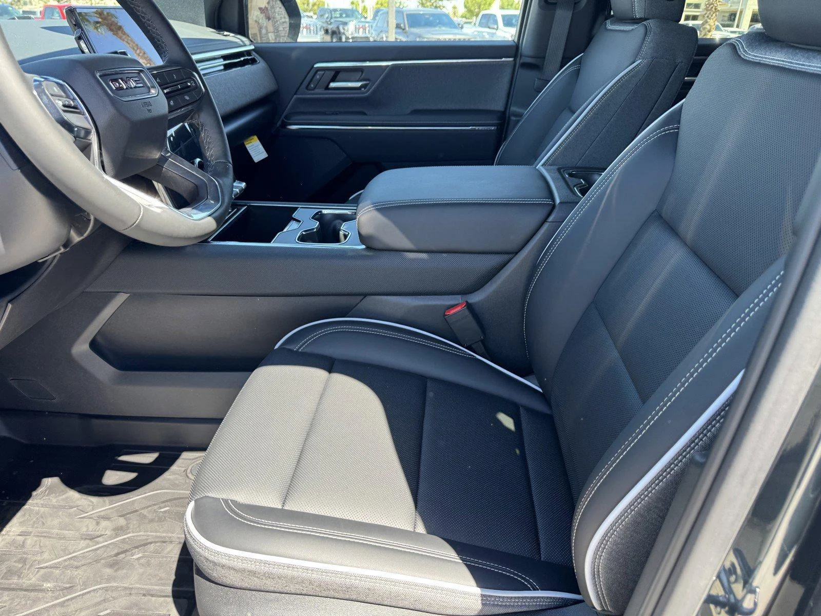 New 2026 Deep Ocean Metallic GMC Elevation Standard Range image 14