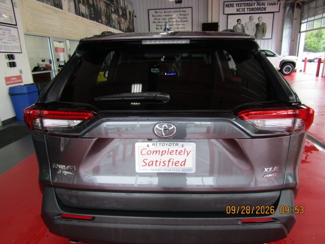 Used 2024 Magnetic Gray Metallic Toyota XLE image 5