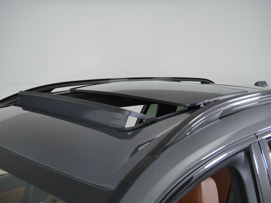 New 2027 Dravit Grey Metallic BMW xDrive40i image 17