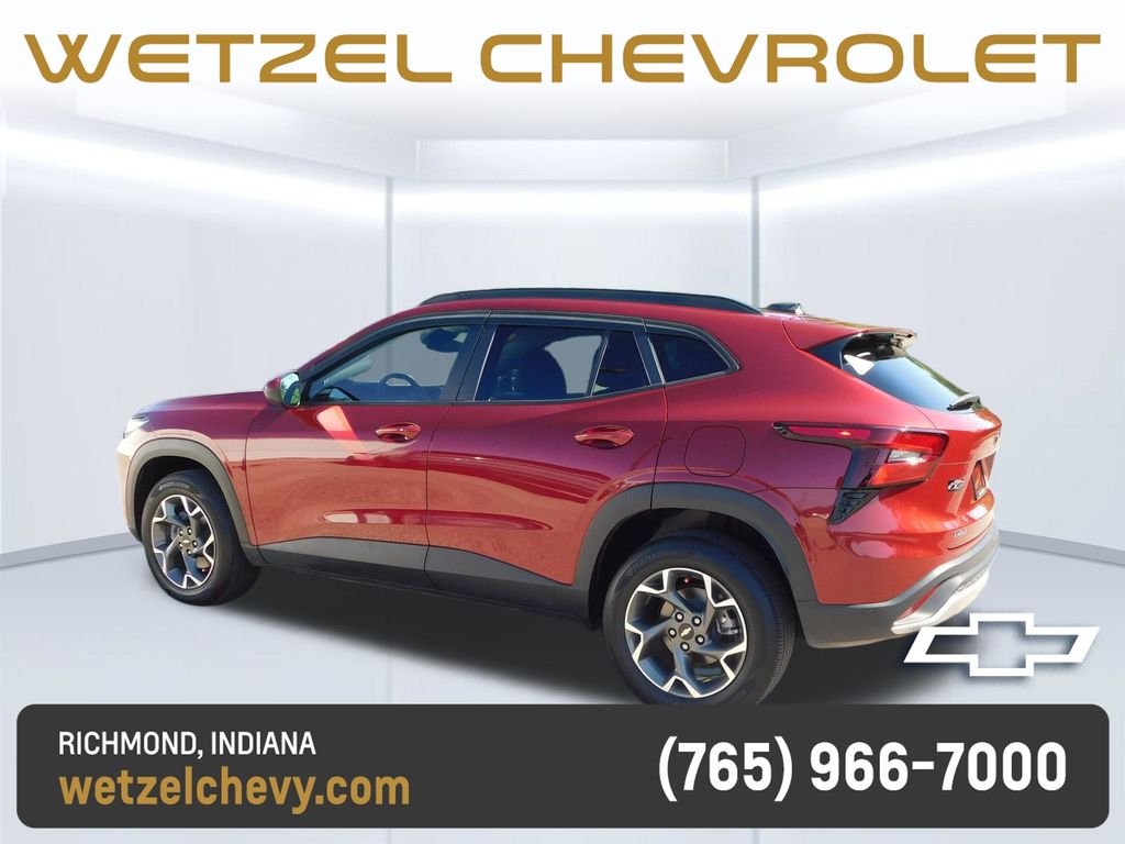Used 2025 Red Chevrolet LT image 5