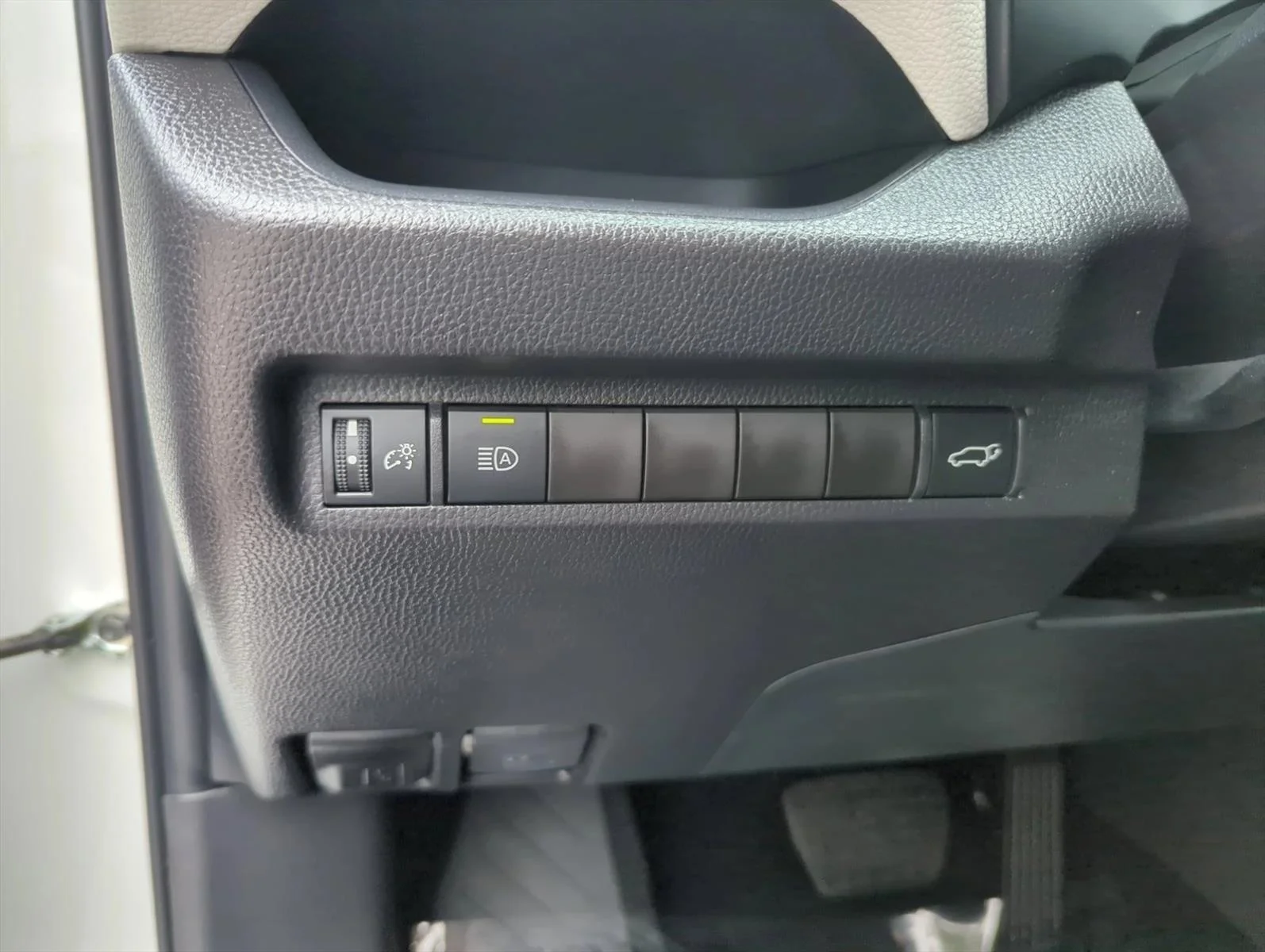 Used 2025 Black Toyota XLE image 15
