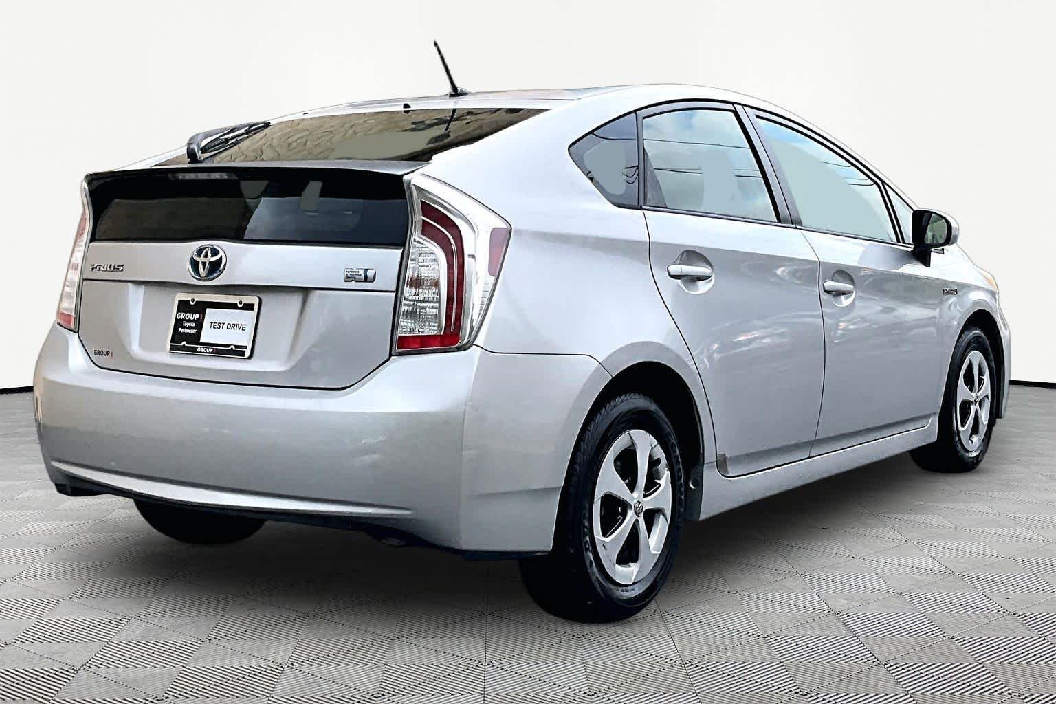 Used 2013 Classic Silver Metallic Toyota Two image 13