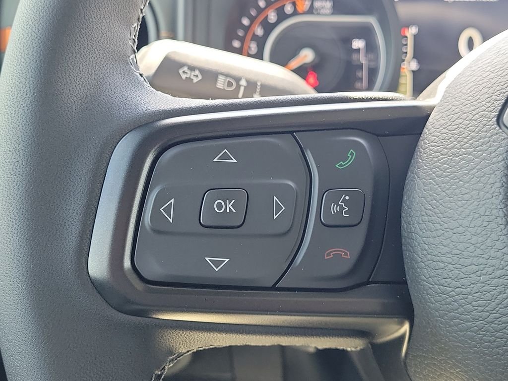 New 2026 Black Clear-Coat Exterior Paint Jeep Mojave X image 24