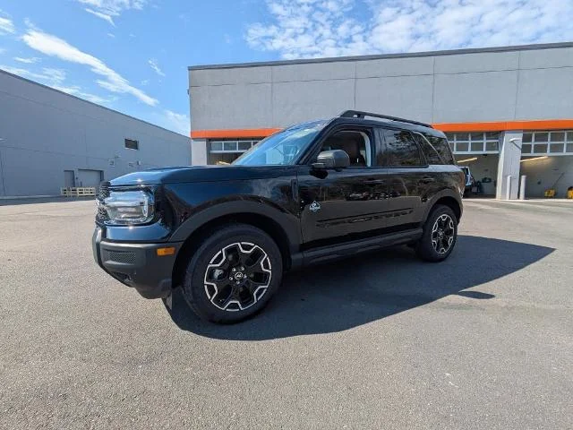 New 2025 Shadow Black Ford Outer Banks image 40