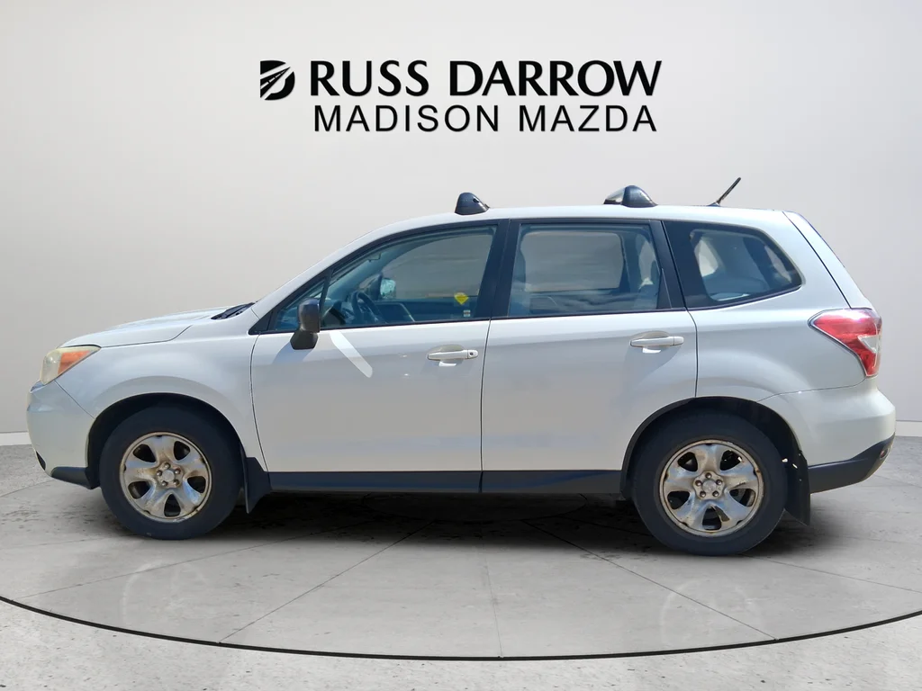 Used 2014 White Subaru 2.5i image 2