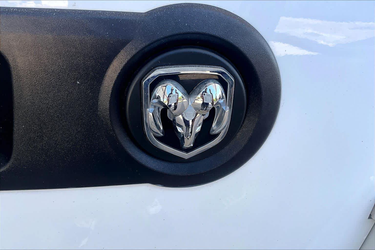Used 2022 Bright White Ram Tradesman image 28