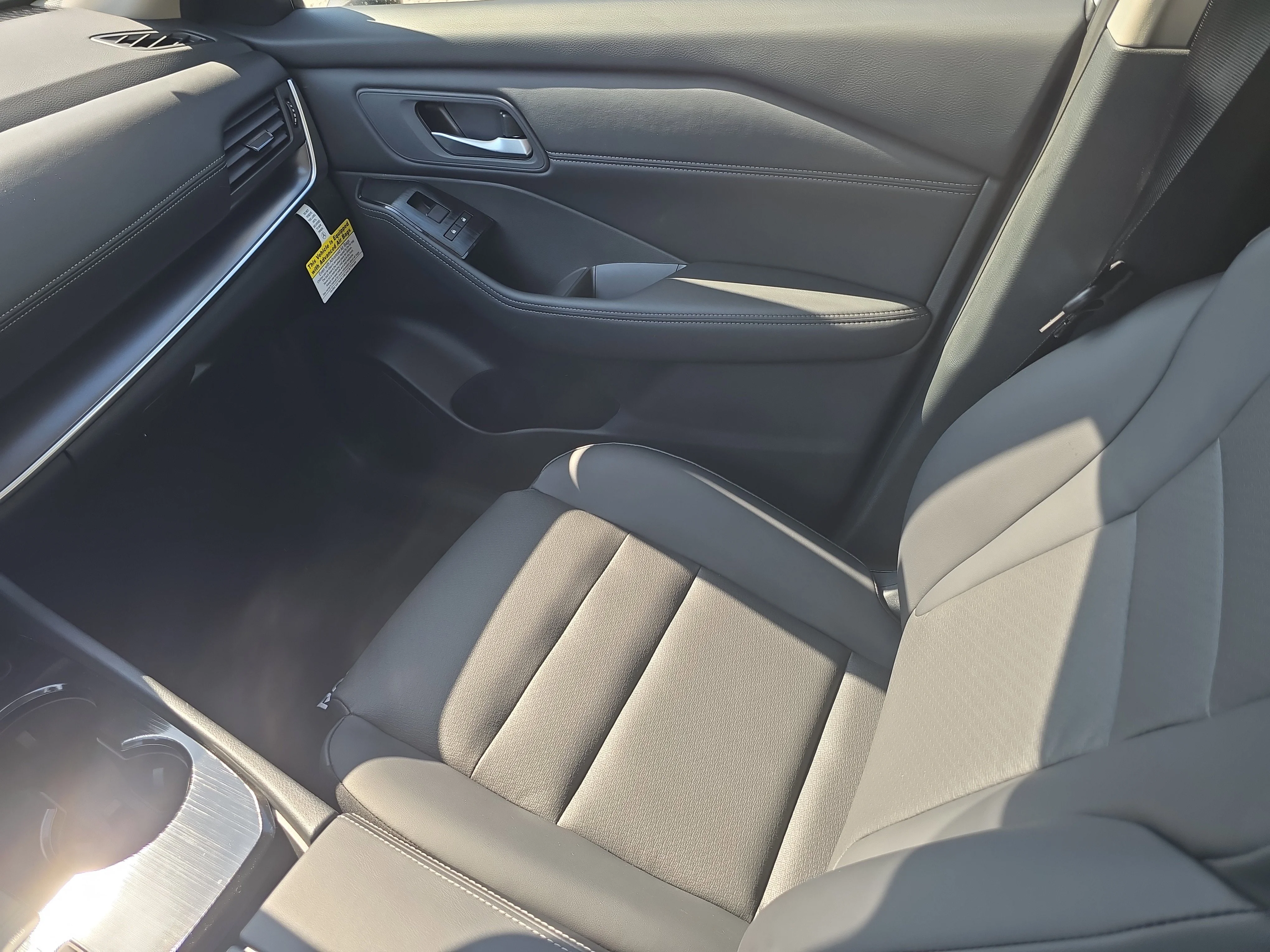 New 2026 Everest White Pearl TriCoat Nissan Dark Armor™ image 16