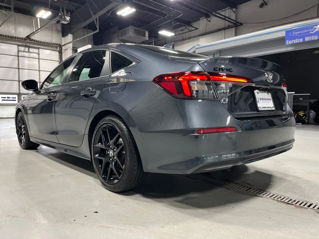 Used 2026 Meteorite Gray Metallic Honda Sport image 5