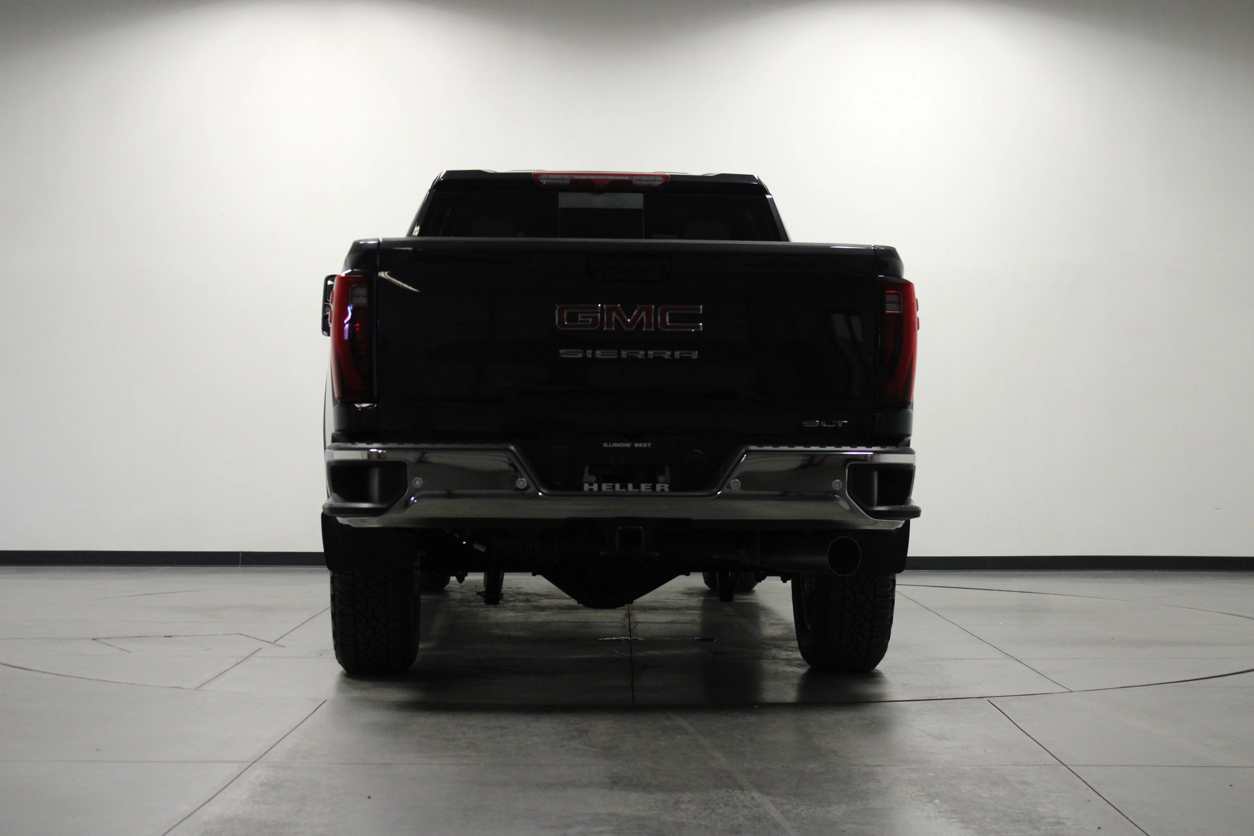 New 2026 Titanium Rush Metallic GMC SLT image 5