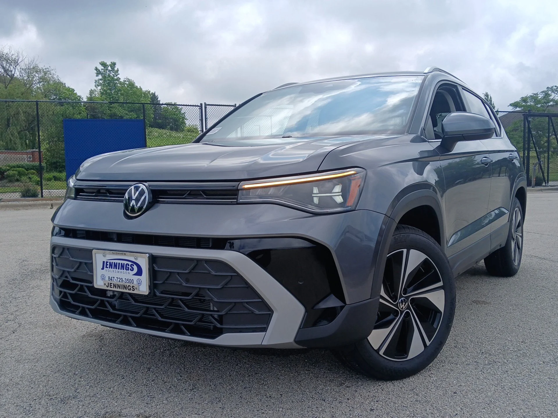 New 2026 Platinum Gray Metallic Volkswagen 1.5T SE image 27