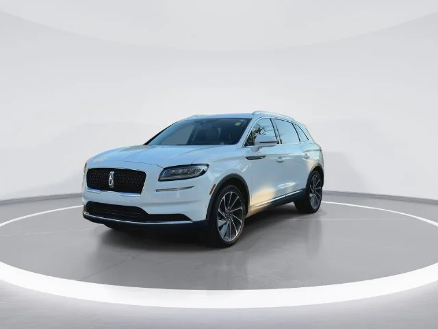 Used 2023 White Lincoln Reserve image 3