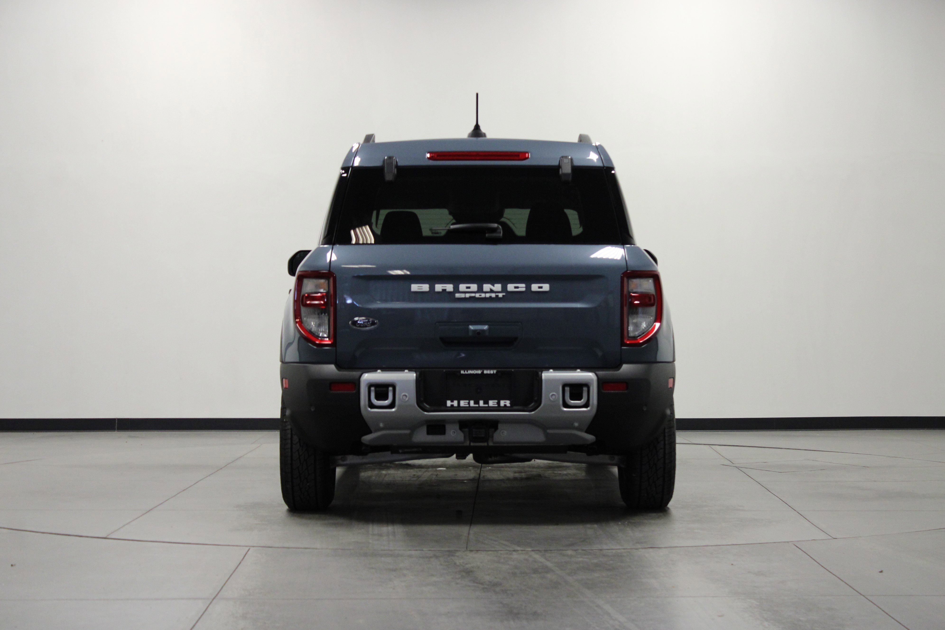 New 2025 Azure Gray Metallic Tri-Coat Ford Big Bend image 5