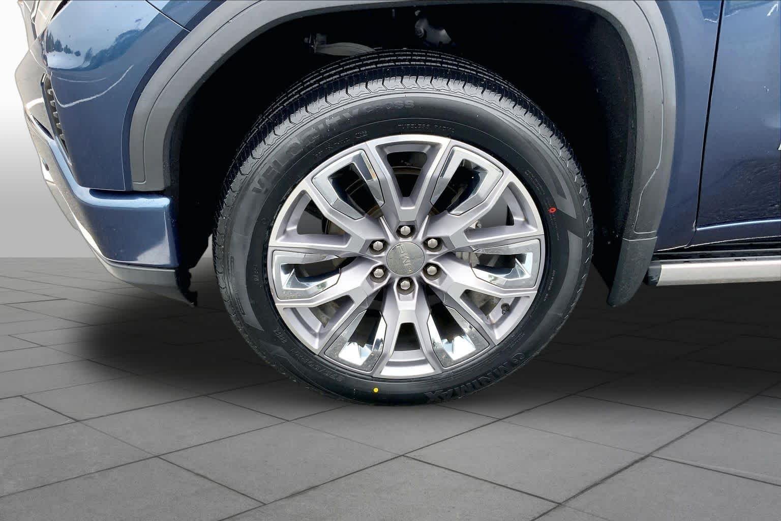 Used 2022 Pacific Blue Metallic GMC Denali image 10