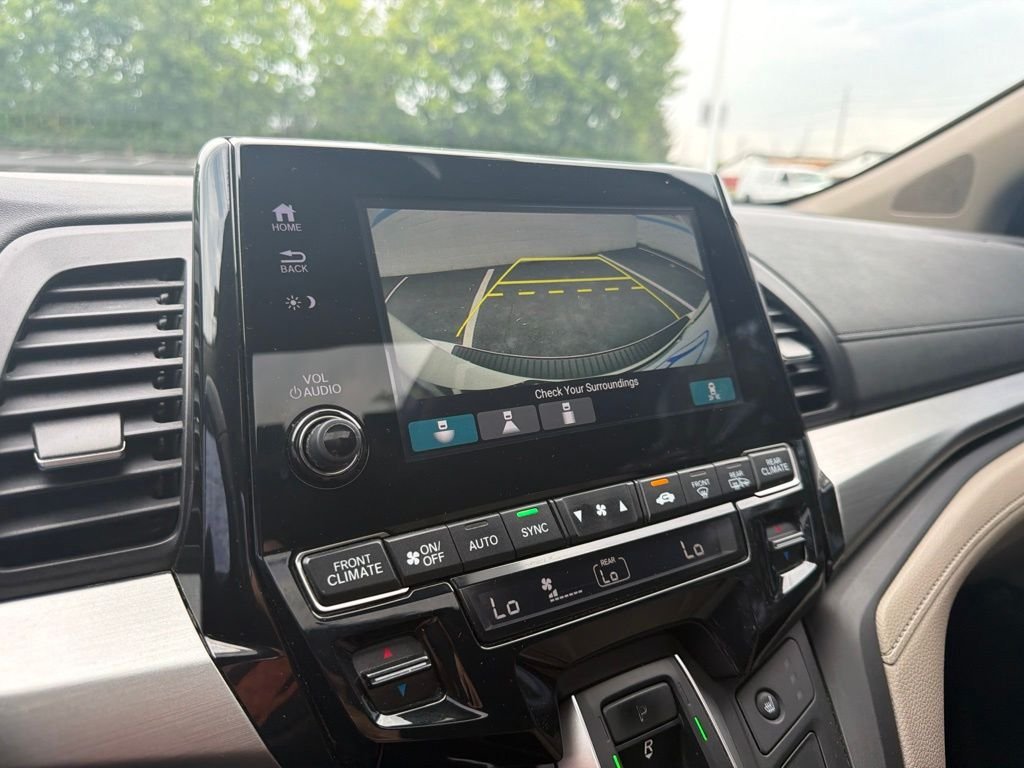 Used 2019 White Diamond Pearl Honda EX-L image 31