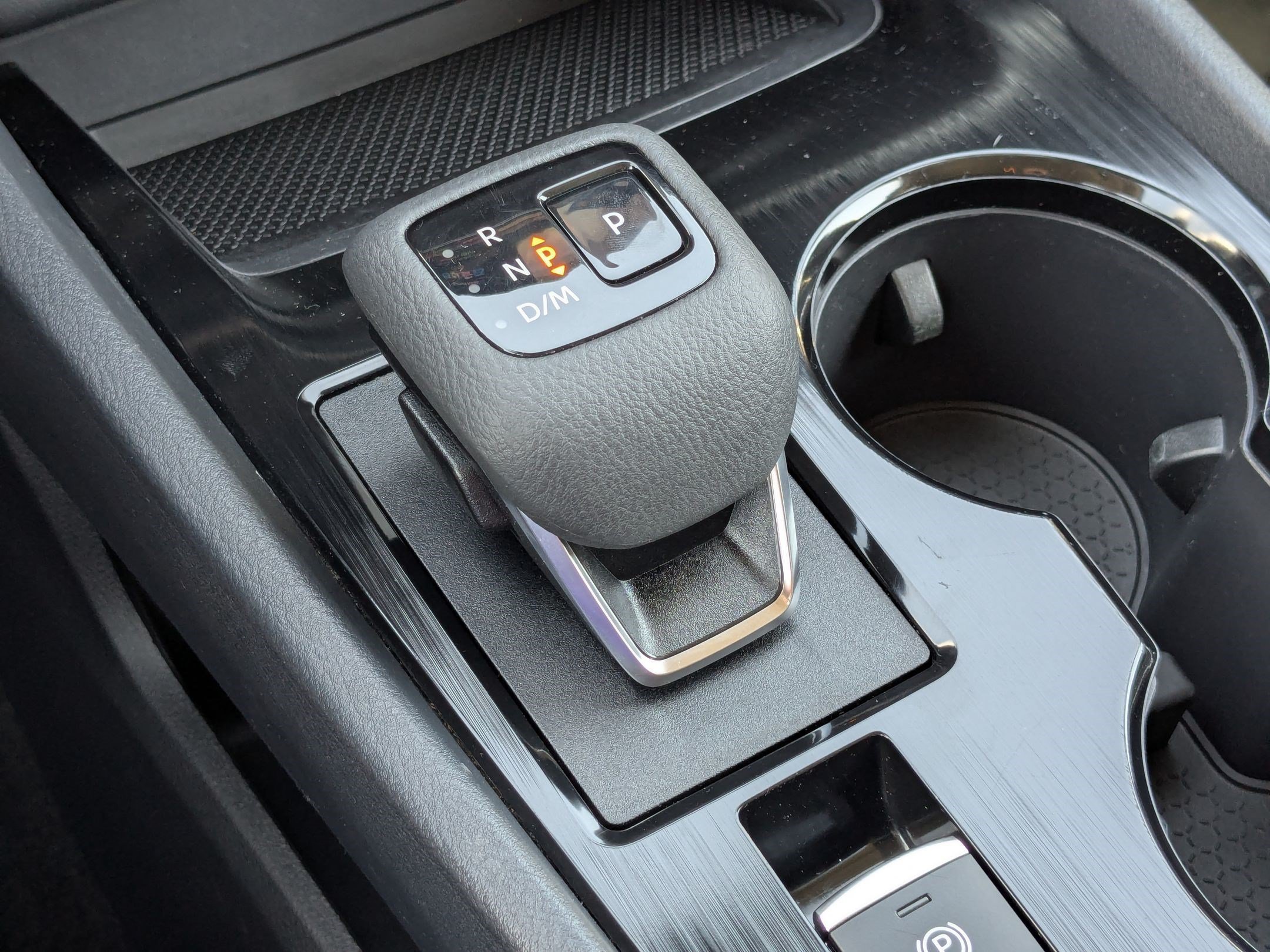 Used 2024 Deep Ocean Blue Pearl Nissan SV image 27