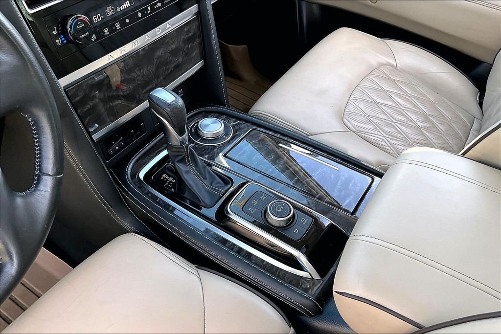 Used 2021 White Nissan Platinum image 14