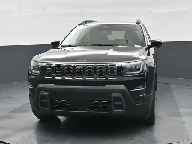 New 2026 Diamond Black Crystal Pearl-Coat Exterior Paint Jeep Overland image 11