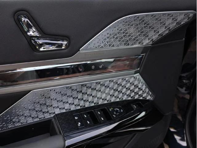 New 2026 Carbon Black Metallic BMW 760i xDrive image 43