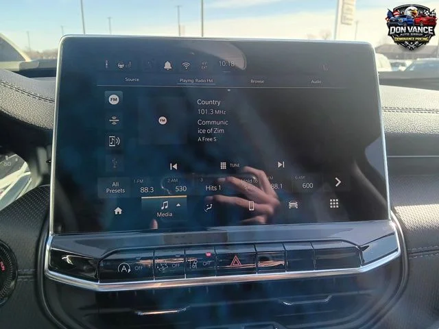 New 2026 Black Jeep Latitude image 19