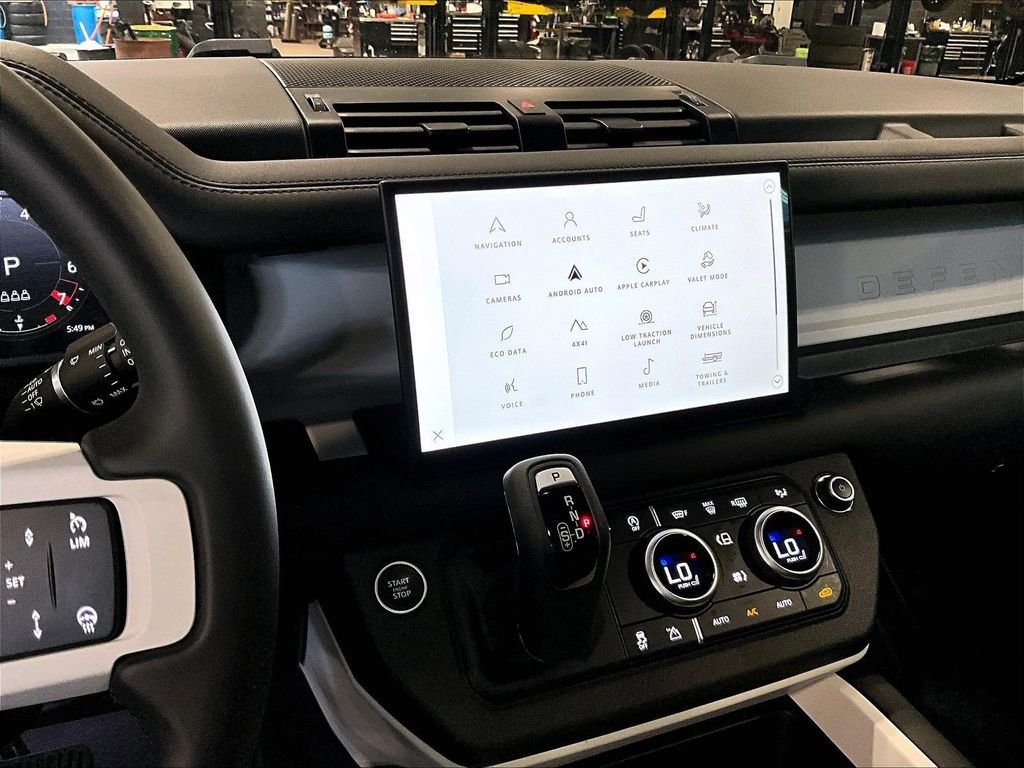 Used 2025 Blue Land Rover S image 19