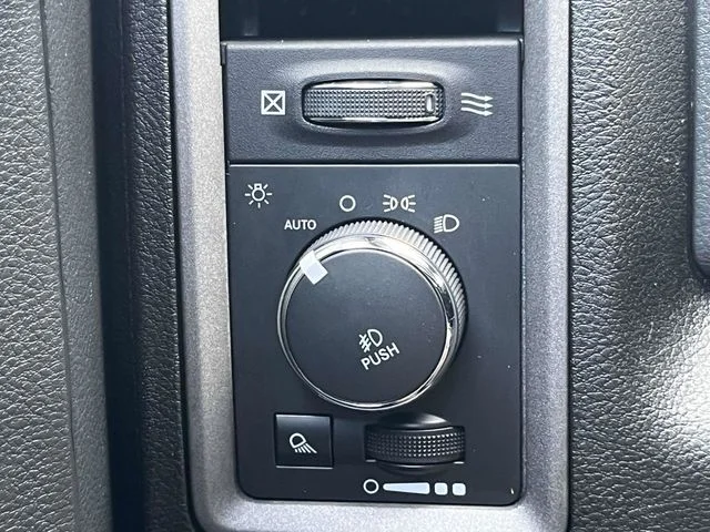 Used 2014 Black Ram Express image 33