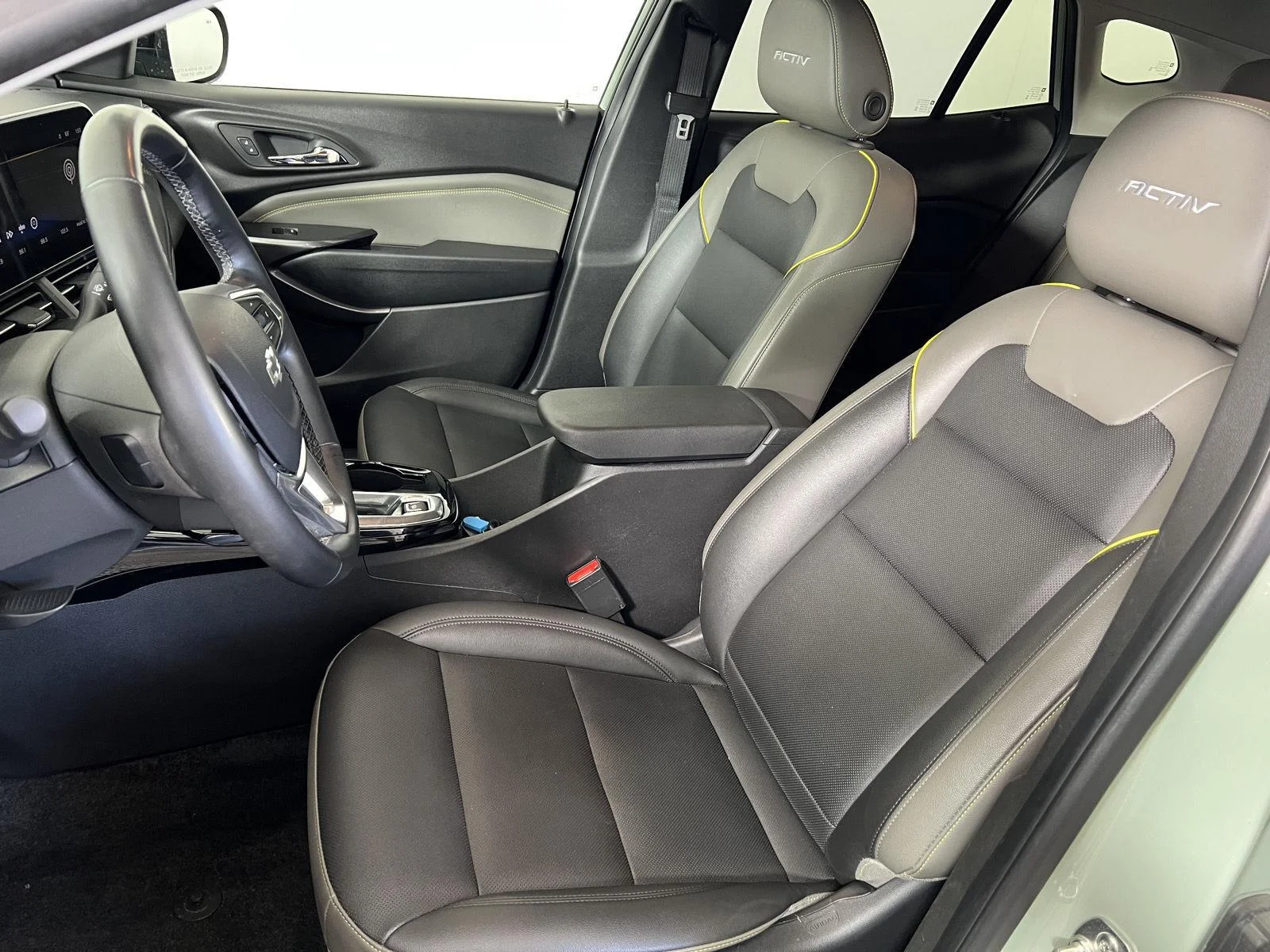 Used 2025 Cacti Green Chevrolet ACTIV image 5