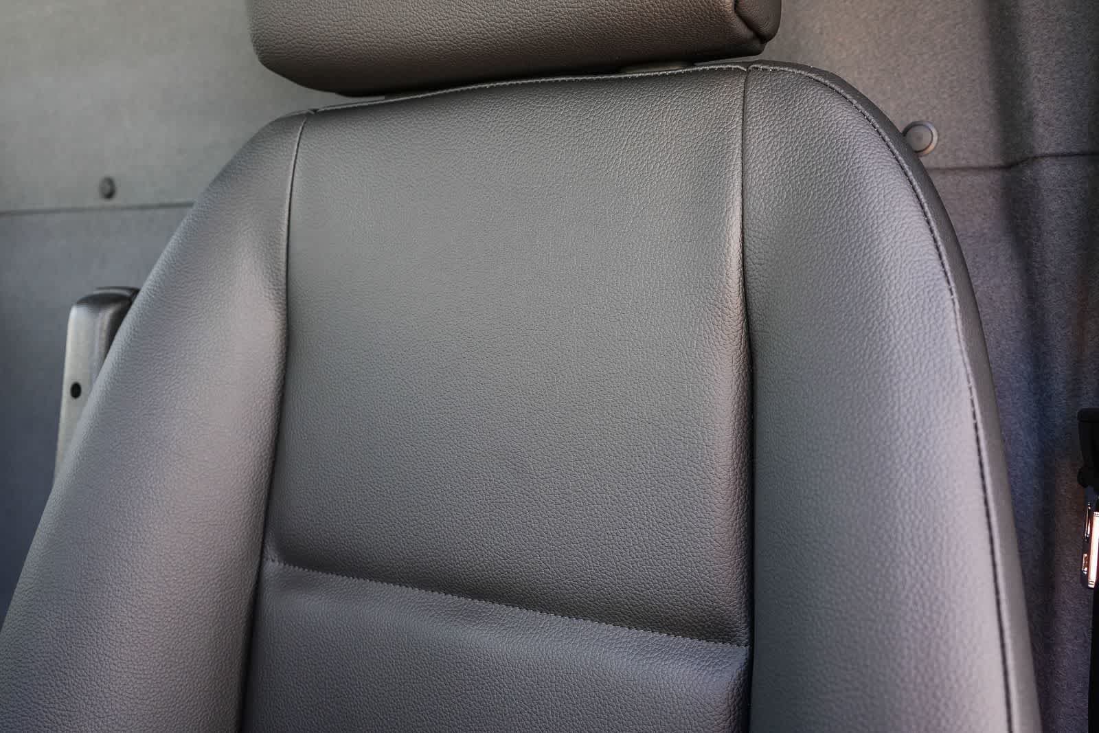 New 2025 Arctic+White Mercedes-Benz Cargo 170WB High Roof 113kW Battery RWD HO Motor image 66