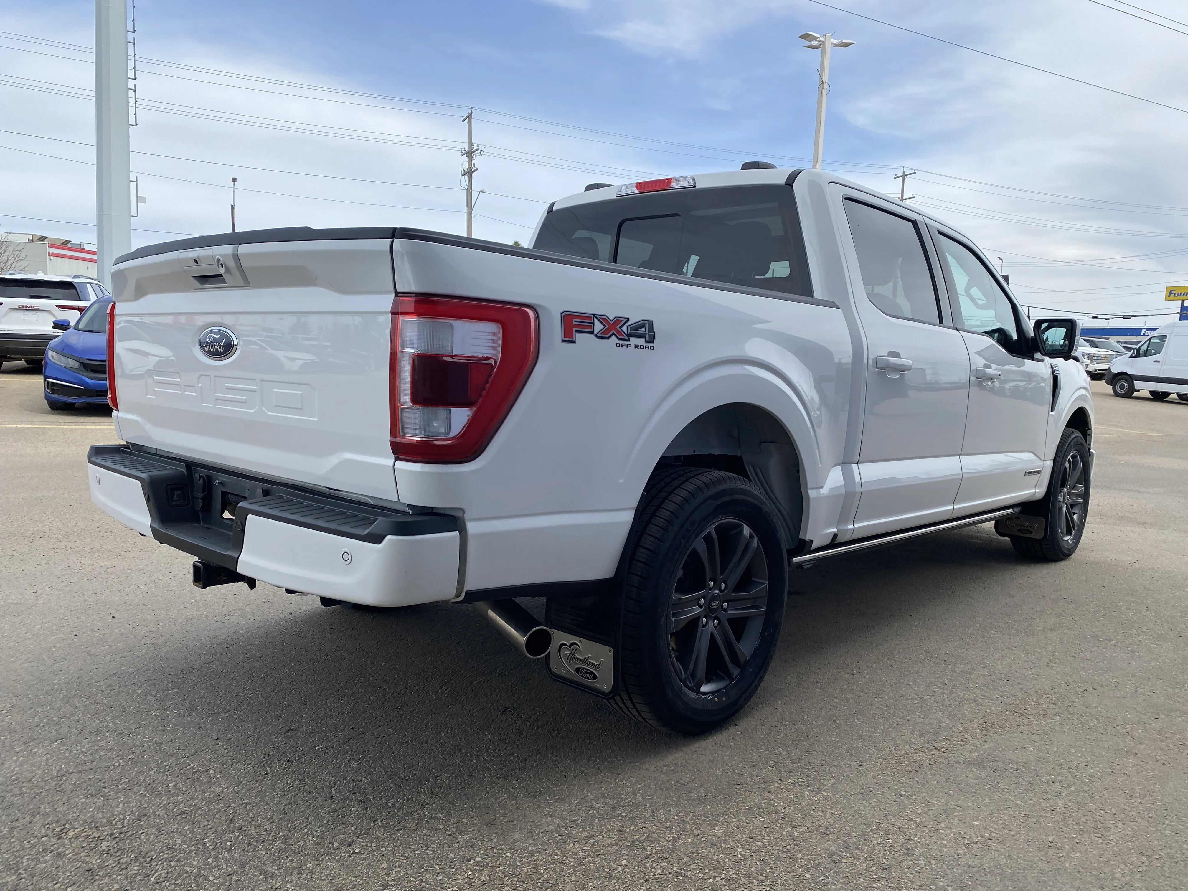 Used 2023 White Ford LARIAT * PANORAMIC SUNROOF * 360 CAMERA * image 5
