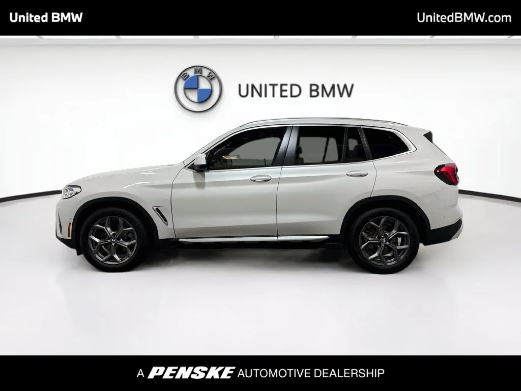 Used 2023 Mineral White Metallic BMW sDrive30i image 8