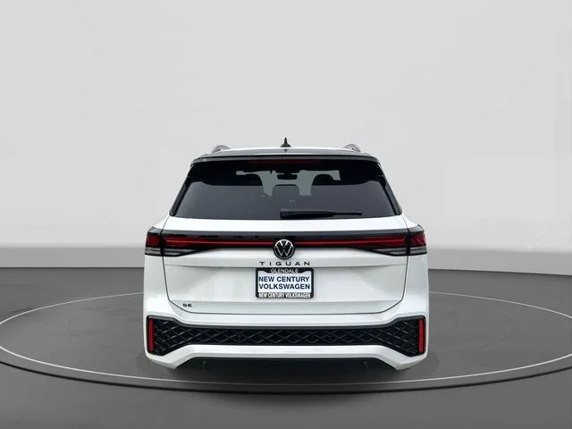 2026 Volkswagen Tiguan photo 4