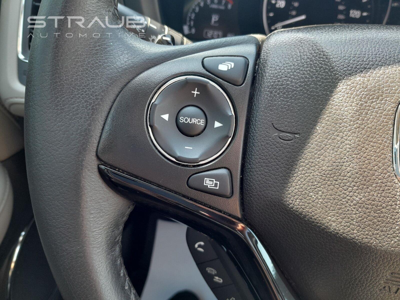 Used 2019 Lunar Silver Metallic Honda EX-L image 14