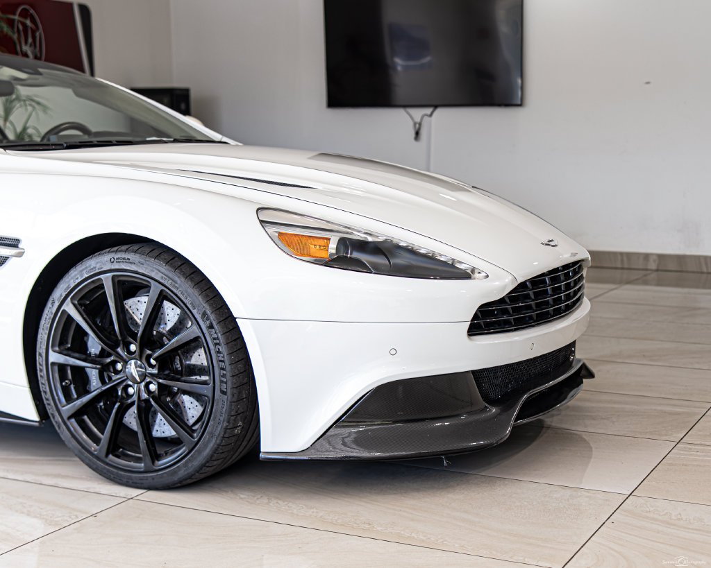 Used 2016 White Aston Martin Volante image 3