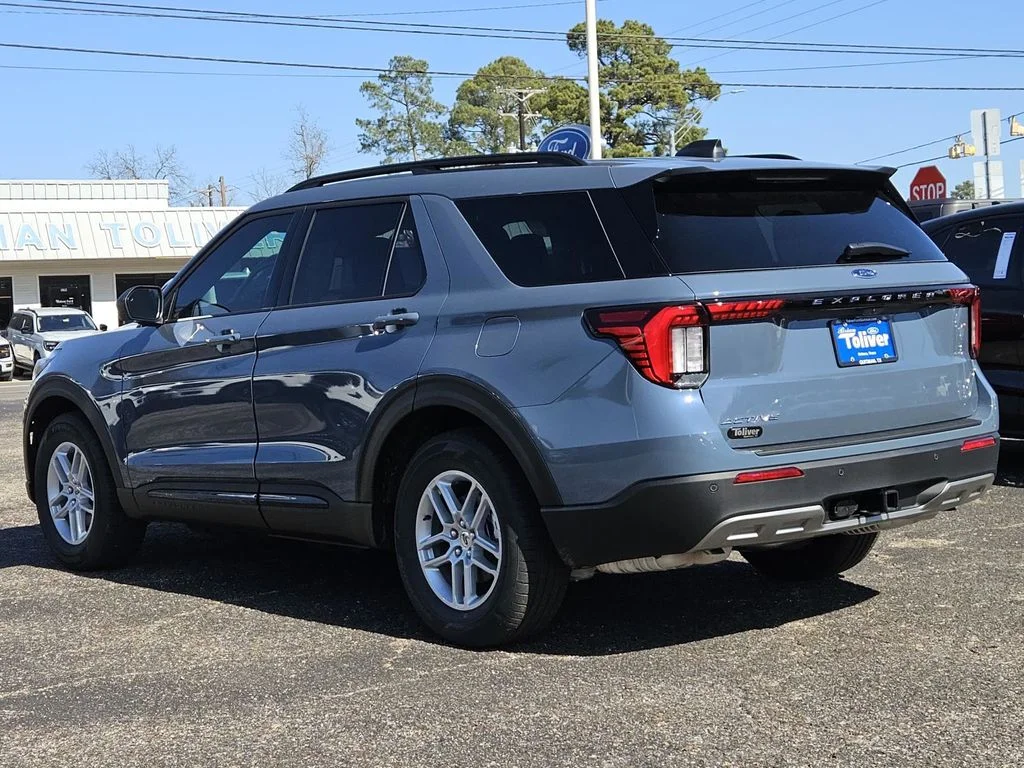 New 2026 Vapor Blue Metallic Ford Active image 7