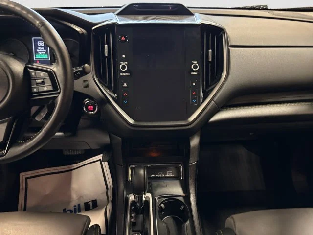 Used 2024 White Subaru Onyx Edition image 12