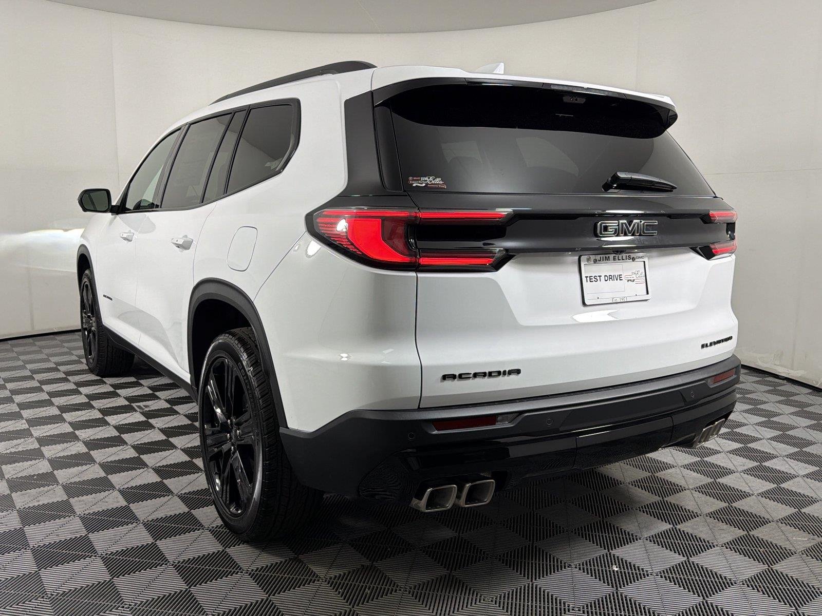 New 2027 Summit White GMC Elevation image 4