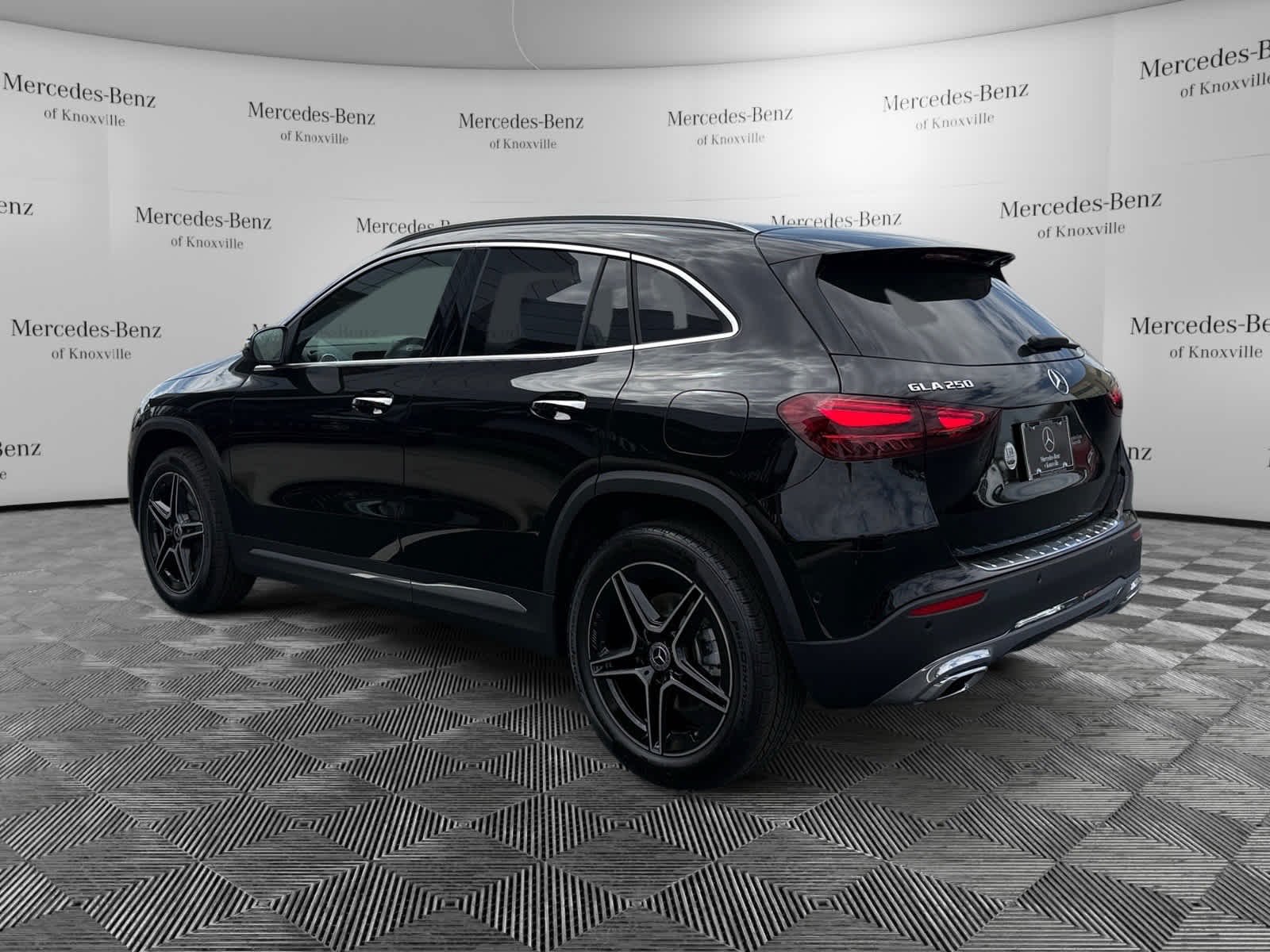 Used 2026 Night Black Mercedes-Benz GLA 250 image 3