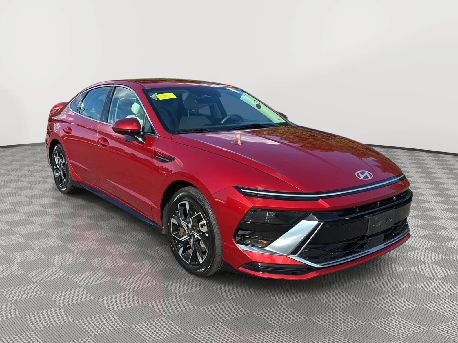 Certified Used 2025 Ultimate red Hyundai SEL image 3