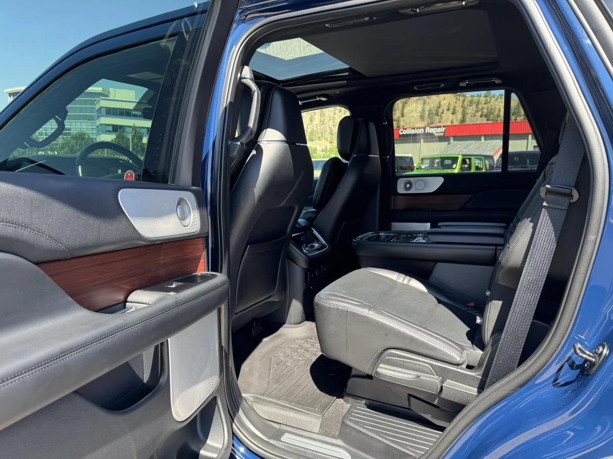 Used 2020 Blue Lincoln Reserve image 10