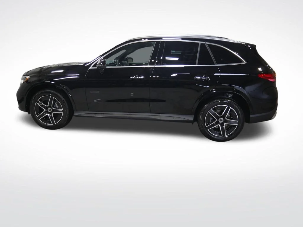 New 2026 Black Mercedes-Benz GLC 300 image 2
