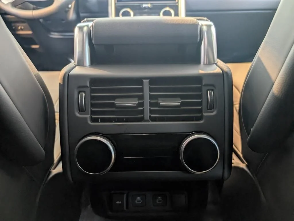 New 2026 Carpathian Grey Land Rover  image 28