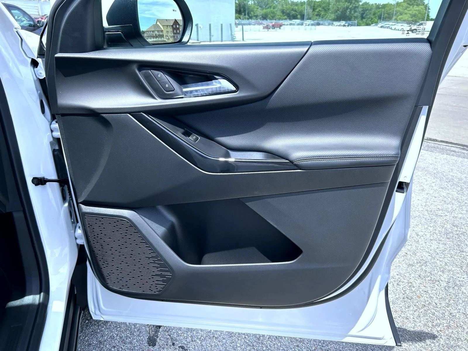 2026 Chevrolet Equinox LT - Photo 17