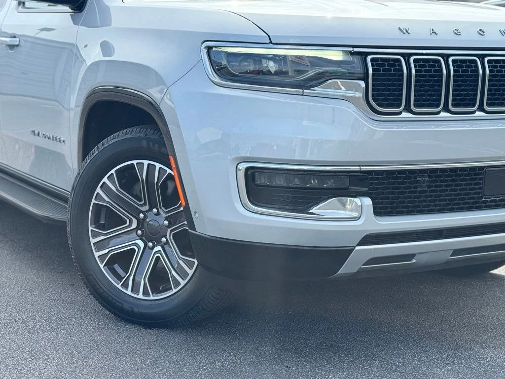 Used 2024 Silver Jeep Series II image 3