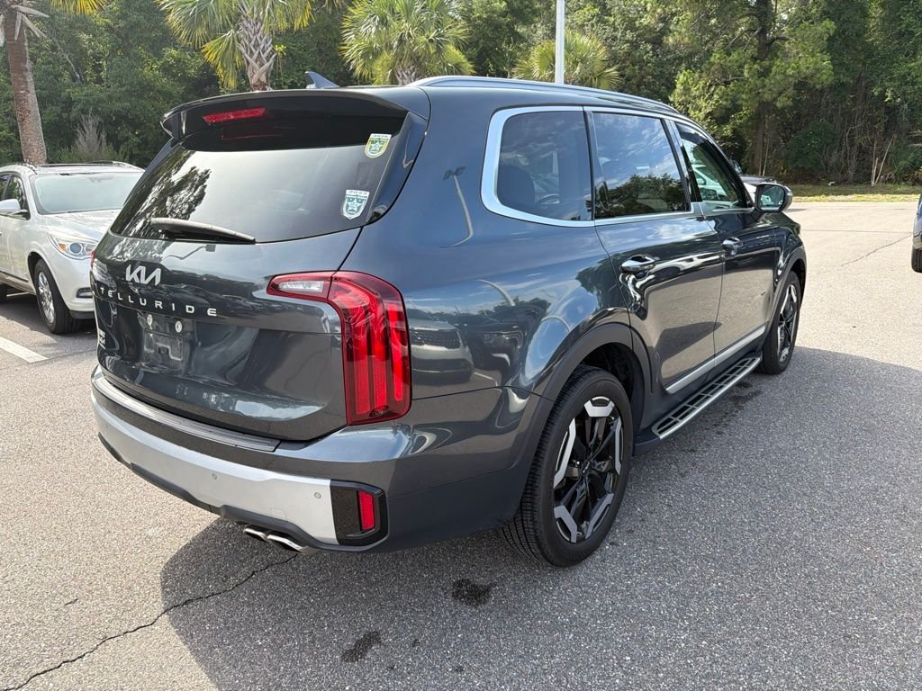 Certified Used 2023 Gray Kia S image 4