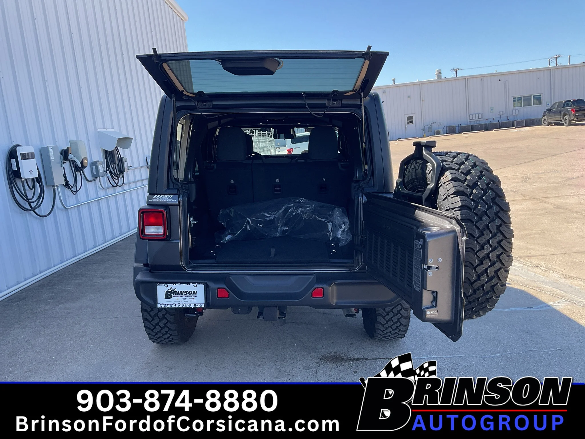 Used 2026 Granite Crystal Clearcoat Metallic Jeep Willys image 10