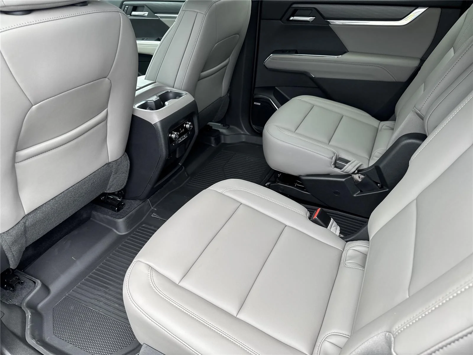New 2026 Ebony Twilight Metallic GMC Elevation image 29