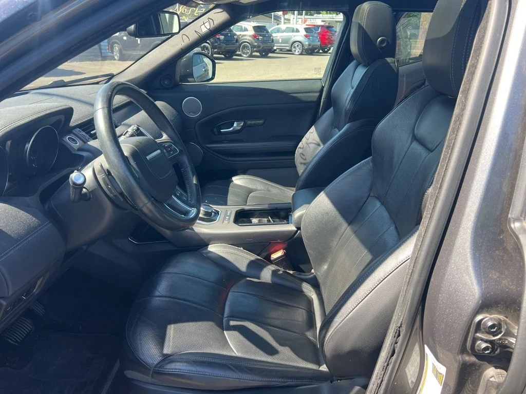 Used 2018 Gray Land Rover Landmark Edition image 8