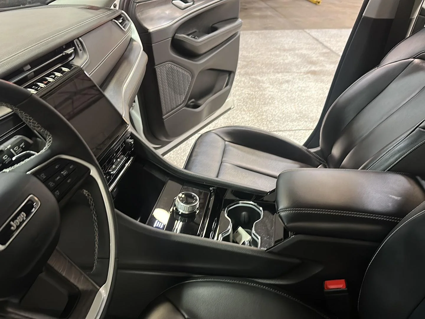 Used 2023 Bright White Clearcoat Jeep Limited image 24